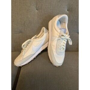 Nike Women’s Daybreak Sneakers Size 7.5 Ivory White Shoes